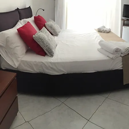 Plebiscito 3* Naples