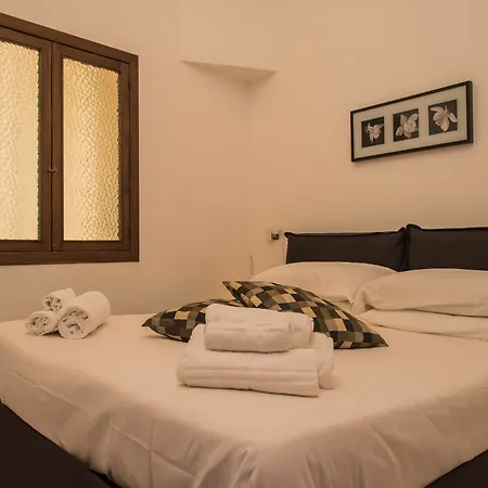 Plebiscito 3* Naples